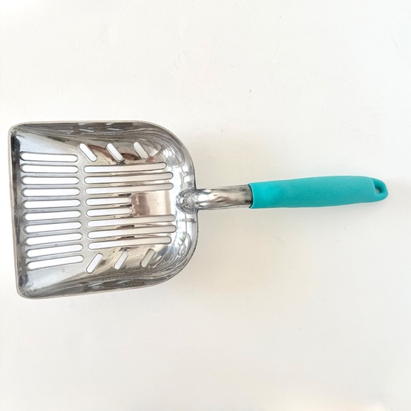 DuraScoop Metal Cat Litter Scoop with Teal Handle - Picture 2 of 10